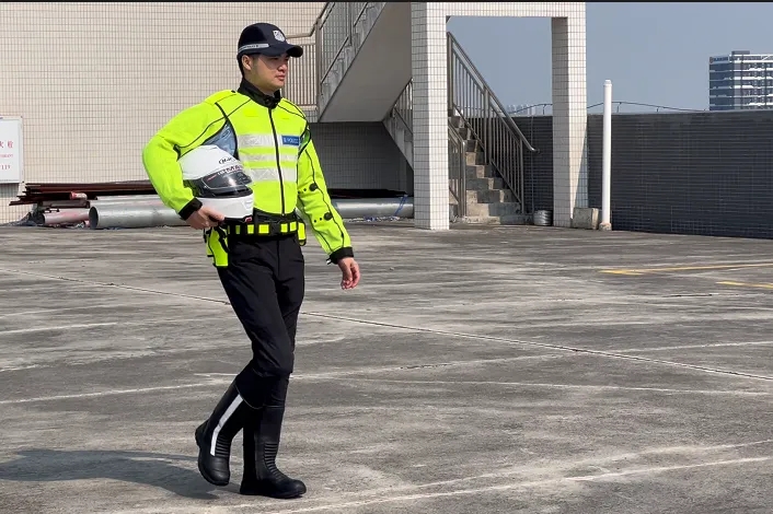 Complete Guide to Cleaning and Maintaining Traffic Police Riding Uniforms